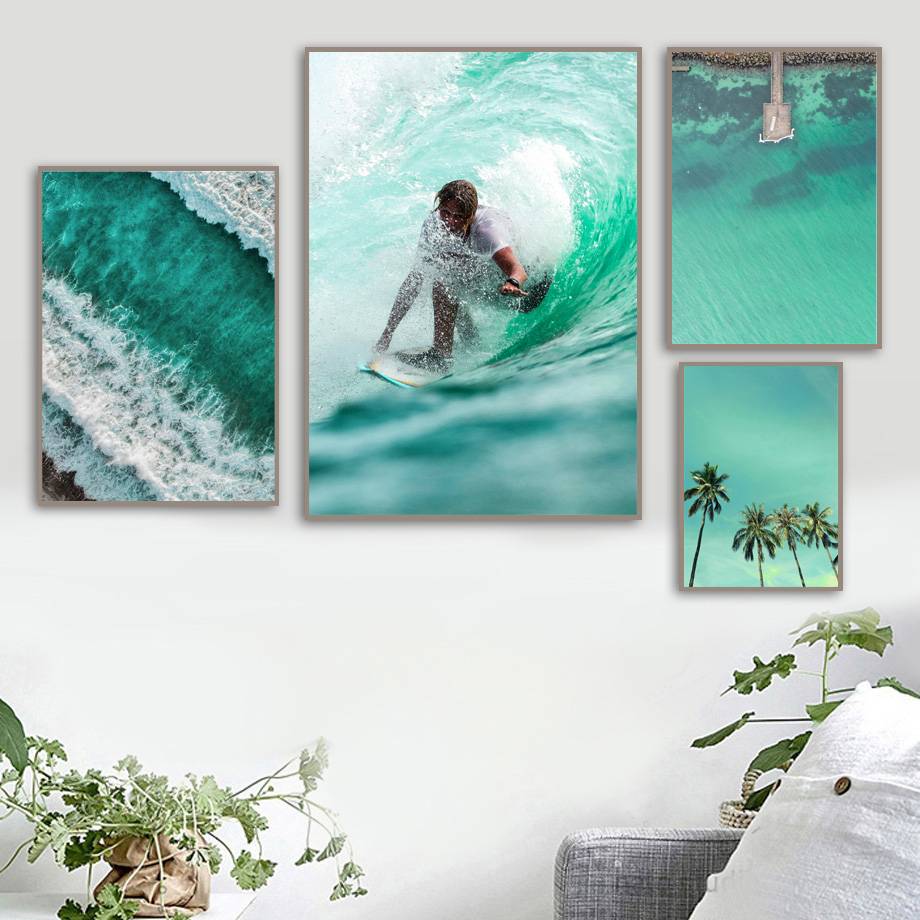 Plakat na ścianę z widokiem na morskie fale - Surfer Krajobrazy Plakaty Decorateo.pl